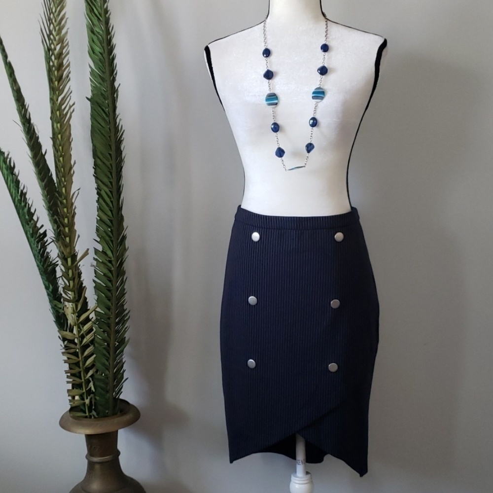 Cato navy and white pinstripe tulip skirt NWT